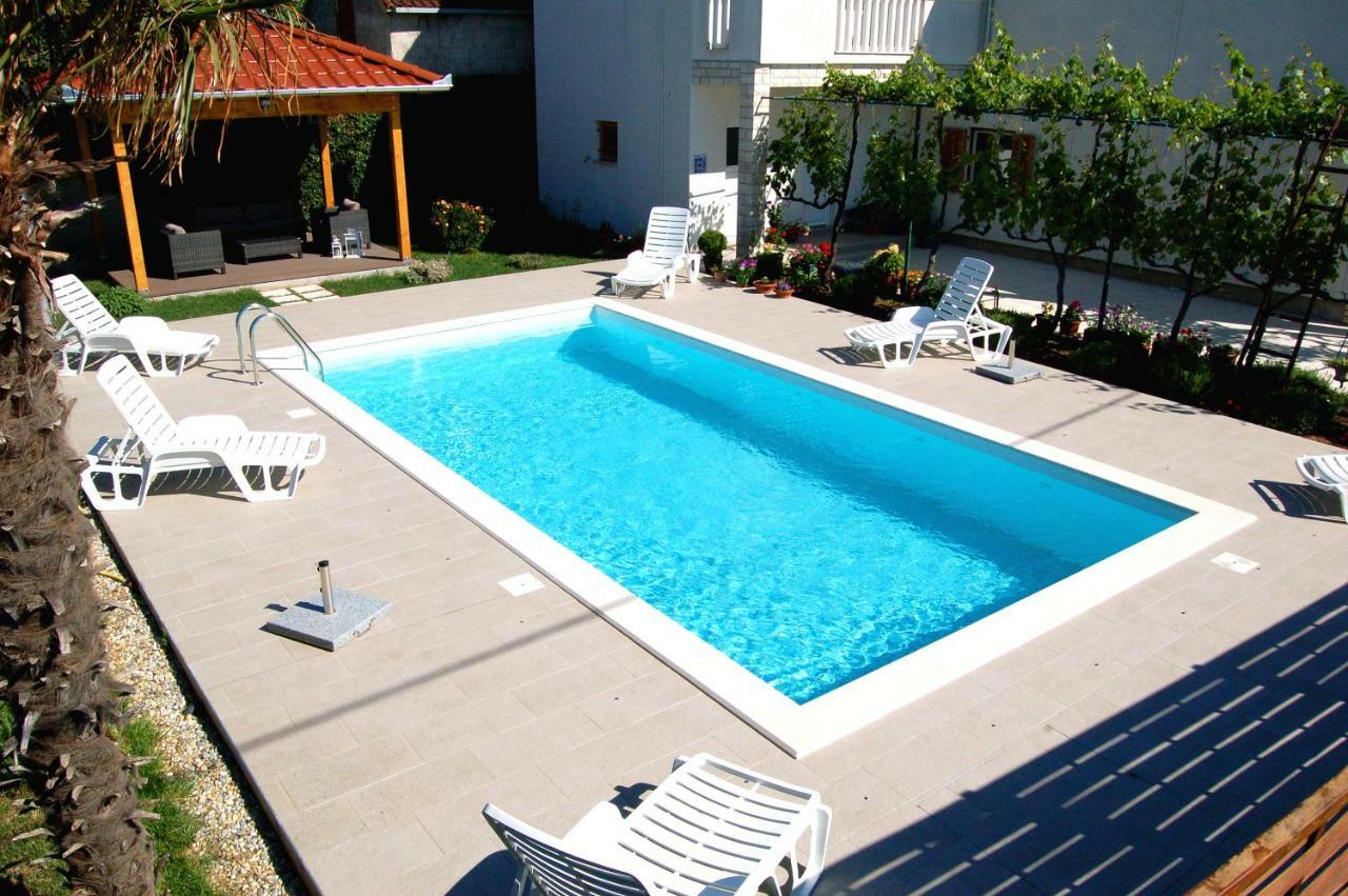Filipovic Apartments With Pool Biograd Na Moru Exterior foto